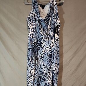 Trendy NWT Blue Patterned Midi Dress In Size Large Taking Offers